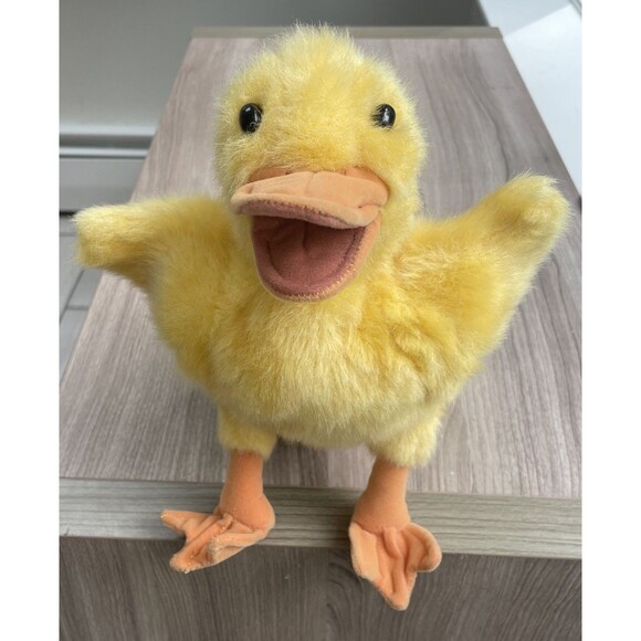 Folkmanis Duckling Hand Puppet Realistic Yellow Duck Plush! Pre-Owned! - Picture 8 of 8